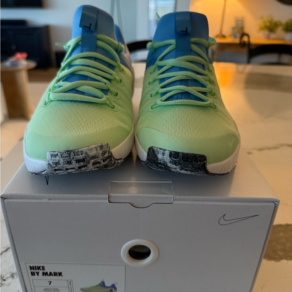 Nike woman’s custom Free Metcons Brand new never worn - Picture 2 of 9